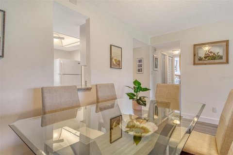 Copropriété à vendre à Longboat Key, Floride: 2 chambres, 92.16 m2 № 1798473 - photo 18