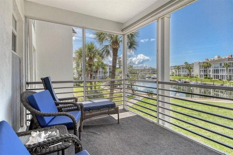 Copropriété à vendre à Longboat Key, Floride: 2 chambres, 92.16 m2 № 1798473 - photo 9