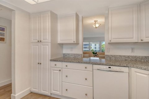 Copropriété à vendre à Longboat Key, Floride: 2 chambres, 92.16 m2 № 1798473 - photo 21