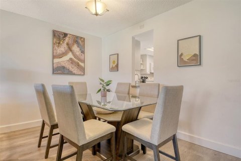 Copropriété à vendre à Longboat Key, Floride: 2 chambres, 92.16 m2 № 1798473 - photo 16