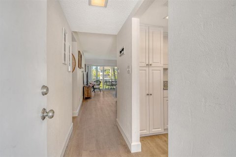 Copropriété à vendre à Longboat Key, Floride: 2 chambres, 92.16 m2 № 1798473 - photo 3