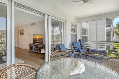 Copropriété à vendre à Longboat Key, Floride: 2 chambres, 92.16 m2 № 1798473 - photo 12
