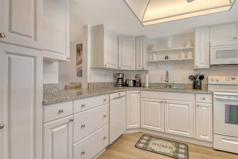 Copropriété à vendre à Longboat Key, Floride: 2 chambres, 92.16 m2 № 1798473 - photo 20