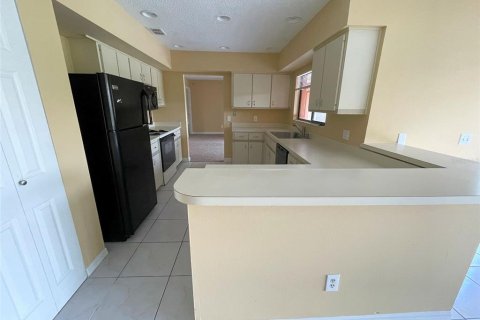 Casa en alquiler en Orlando, Florida, 4 dormitorios, 304.63 m2 № 1905988 - foto 12