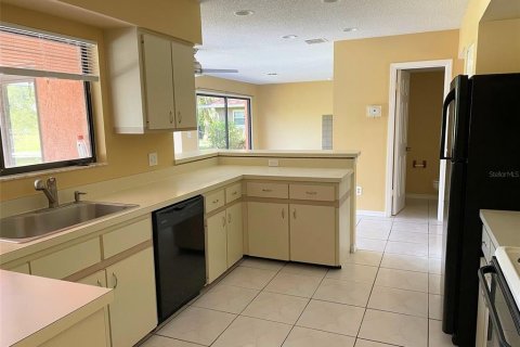 Casa en alquiler en Orlando, Florida, 4 dormitorios, 304.63 m2 № 1905988 - foto 11