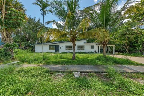 Casa en venta en Boynton Beach, Florida, 3 dormitorios, 173.91 m2 № 1930686 - foto 1
