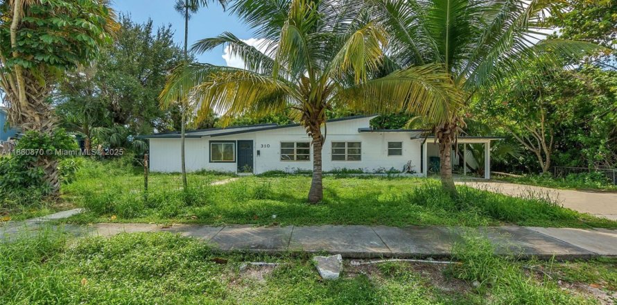 Casa en Boynton Beach, Florida 3 dormitorios, 173.91 m2 № 1930686