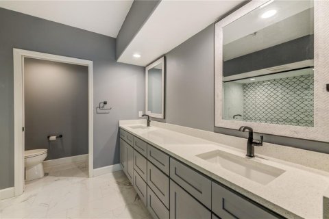 Condo in Tierra Verde, Florida, 3 bedrooms  № 1751394 - photo 6
