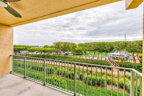 Copropriété à louer à Tierra Verde, Floride: 3 chambres, 233.18 m2 № 1751394 - photo 14