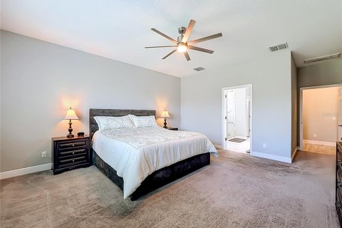 House in Lutz, Florida 4 bedrooms, 236.9 sq.m. № 2259251 - photo 16