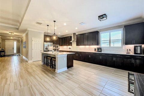 House in Lutz, Florida 4 bedrooms, 236.9 sq.m. № 2259251 - photo 10