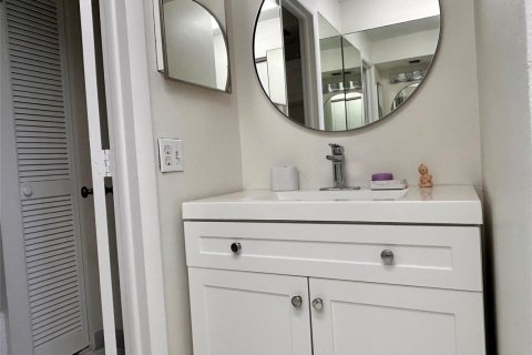 Condo in Boca Raton, Florida, 2 bedrooms  № 2392576 - photo 3