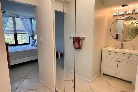 Condo in Boca Raton, Florida, 2 bedrooms  № 2392576 - photo 7