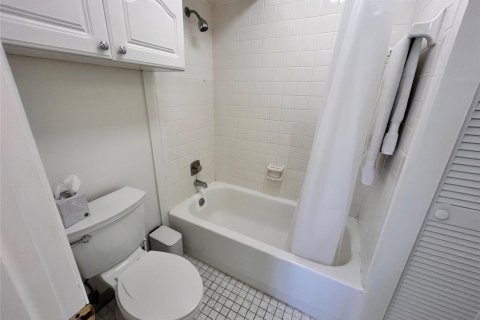 Condo in Boca Raton, Florida, 2 bedrooms  № 2392576 - photo 5