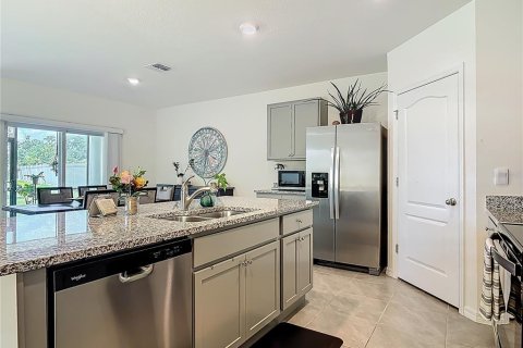 House in New Smyrna Beach, Florida 4 bedrooms, 172.33 sq.m. № 1829934 - photo 13