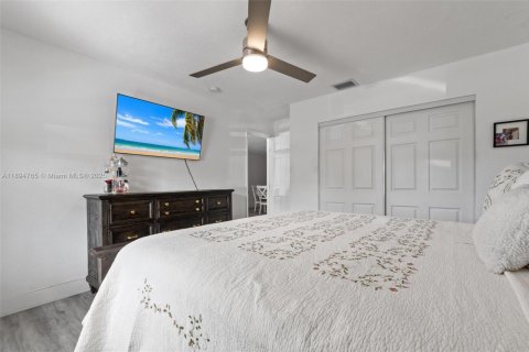 Townhouse in Miami Gardens, Florida 3 bedrooms, 107.49 sq.m. № 1949502 - photo 17