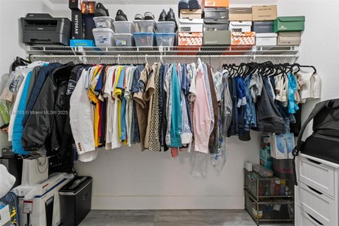 Townhouse in Miami Gardens, Florida 3 bedrooms, 107.49 sq.m. № 1949502 - photo 19