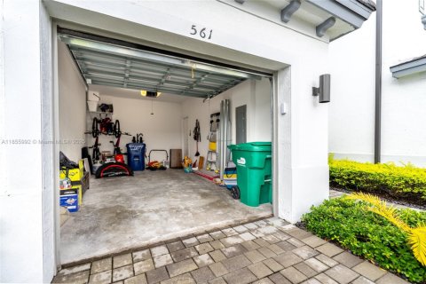 Townhouse in Miami Gardens, Florida 3 bedrooms, 124.86 sq.m. № 1960119 - photo 21