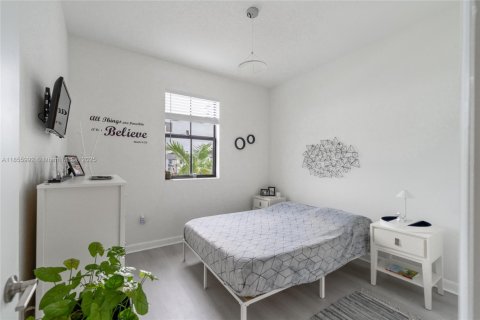 Townhouse in Miami Gardens, Florida 3 bedrooms, 124.86 sq.m. № 1960119 - photo 28