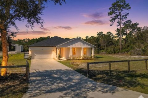 House in Eustis, Florida 4 bedrooms, 204.38 sq.m. № 2235848