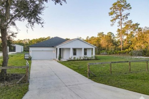 House in Eustis, Florida 4 bedrooms, 204.38 sq.m. № 2235848 - photo 2