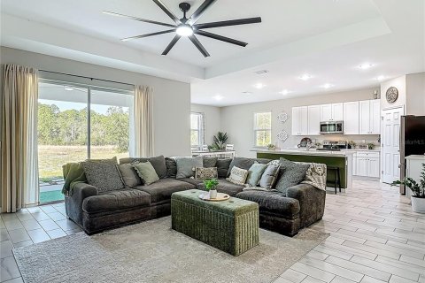House in Eustis, Florida 4 bedrooms, 204.38 sq.m. № 2235848 - photo 9