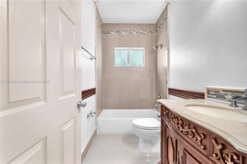 Villa ou maison à vendre à Homestead, Floride: 4 chambres, 172.52 m2 № 1953955 - photo 17