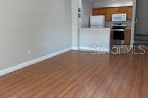 Townhouse in Kissimmee, Florida 3 bedrooms, 120.4 sq.m. № 2205608 - photo 4