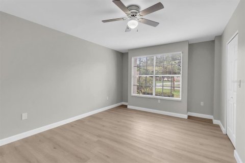 Condo in Port Richey, Florida, 2 bedrooms № 2156800 - photo 23