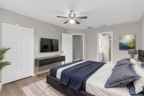 Condo in Port Richey, Florida, 2 bedrooms № 2156800 - photo 24