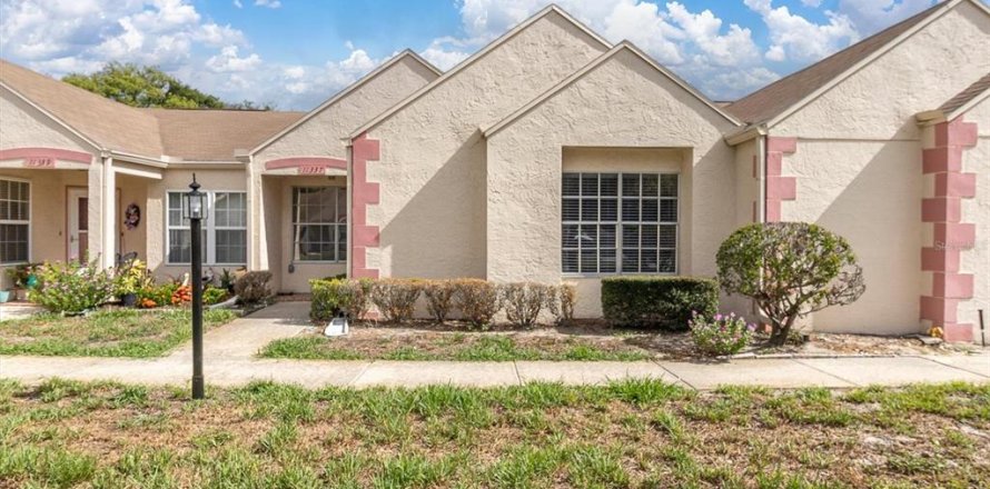 Condo in Port Richey, Florida, 2 bedrooms № 2156800