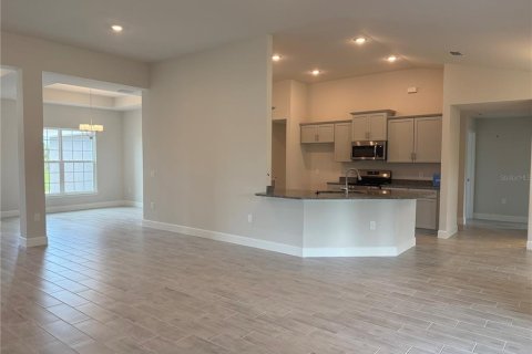 House in Port Charlotte, Florida 4 bedrooms, 216.46 sq.m. № 1559453 - photo 5
