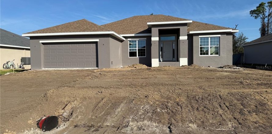 House in Port Charlotte, Florida 4 bedrooms, 216.46 sq.m. № 1559453