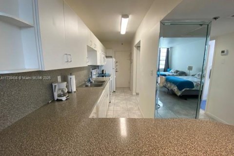 Condominio en venta en Miami Beach, Florida, 50.63 m2 № 1862104 - foto 9