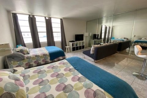 Condominio en venta en Miami Beach, Florida, 50.63 m2 № 1862104 - foto 2