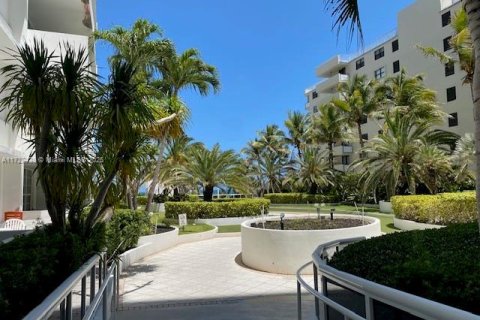 Condominio en venta en Miami Beach, Florida, 50.63 m2 № 1862104 - foto 28