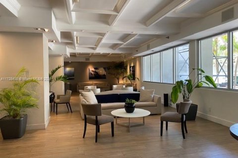 Condominio en venta en Miami Beach, Florida, 50.63 m2 № 1862104 - foto 23