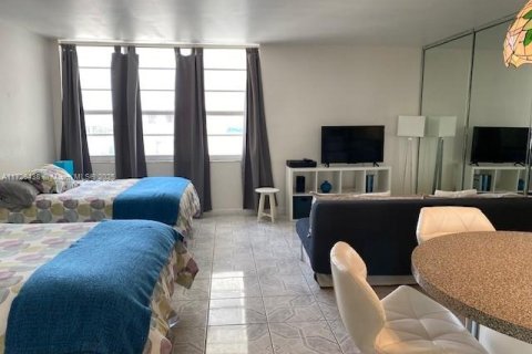 Condominio en venta en Miami Beach, Florida, 50.63 m2 № 1862104 - foto 8