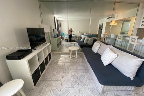 Condominio en venta en Miami Beach, Florida, 50.63 m2 № 1862104 - foto 14