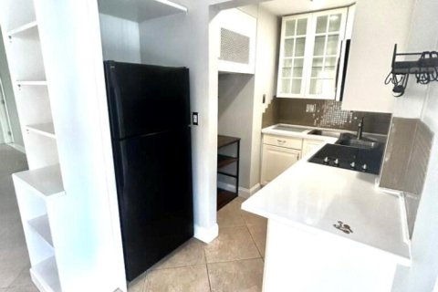 Condominio en alquiler en Fort Lauderdale, Florida, 1 dormitorio, 41.81 m2 № 1179766 - foto 1