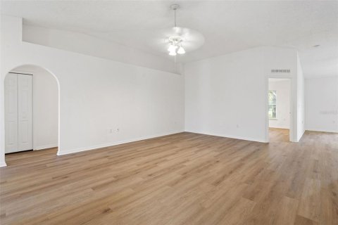 Villa ou maison à louer à Wesley Chapel, Floride: 3 chambres, 150.22 m2 № 2402983 - photo 28