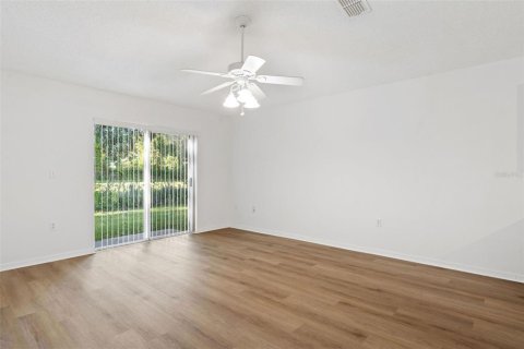 Villa ou maison à louer à Wesley Chapel, Floride: 3 chambres, 150.22 m2 № 2402983 - photo 30