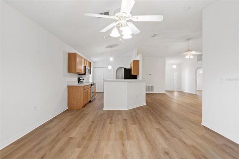 Villa ou maison à louer à Wesley Chapel, Floride: 3 chambres, 150.22 m2 № 2402983 - photo 29