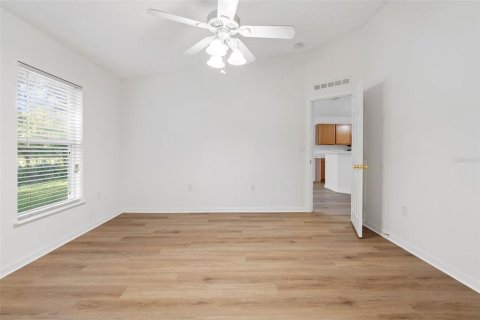Villa ou maison à louer à Wesley Chapel, Floride: 3 chambres, 150.22 m2 № 2402983 - photo 8