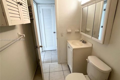 Copropriété à louer à North Bay Village, Floride: 1 chambre, 64.57 m2 № 2008824 - photo 18
