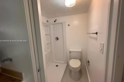 Купить кондоминиум в Санни-Айлс-Бич, Флорида 1 спальня, 71.26м2, № 1965968 - фото 18