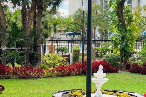 Купить кондоминиум в Санни-Айлс-Бич, Флорида 1 спальня, 71.26м2, № 1965968 - фото 24