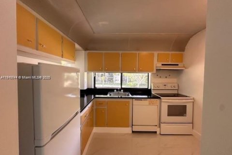 Купить кондоминиум в Санни-Айлс-Бич, Флорида 1 спальня, 71.26м2, № 1965968 - фото 10