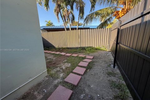 Propiedad comercial en alquiler en Cutler Bay, Florida, 1 dormitorio, 104.52 m2 № 2026499 - foto 8