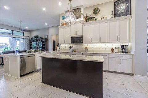 House in Riverview, Florida 4 bedrooms, 253.16 sq.m. № 1885344 - photo 6